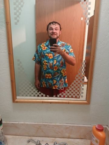 RobertTheBloomsburg is Single in Worley, Idaho, 4
