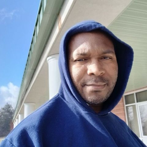 kzeblon is Single in Blacksburg, Virginia, 15