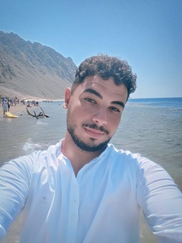 15Mena