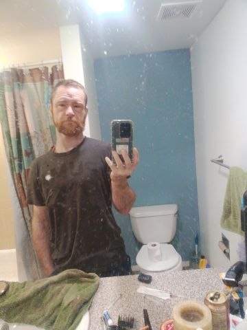 Drew8 is Single in AUBURN, Washington, 3
