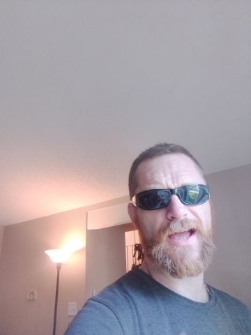 Drew8 is Single in AUBURN, Washington, 5