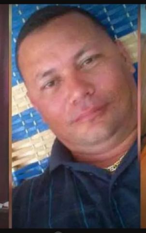 Carlos7673