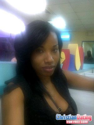 Livia1982 is Single in George Town, Spot Bay, 4
