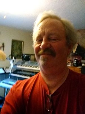 ClassicMike34 is Single in Hillsboro, Oregon, 1