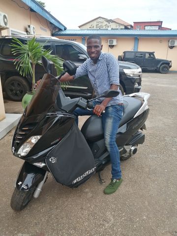 Eljo is Single in Conakry, Conakry, 2