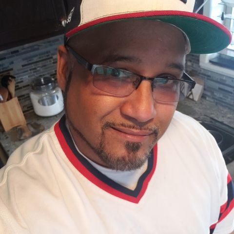 mrrodriguez2000 is Single in Franklin Park, Illinois, 6