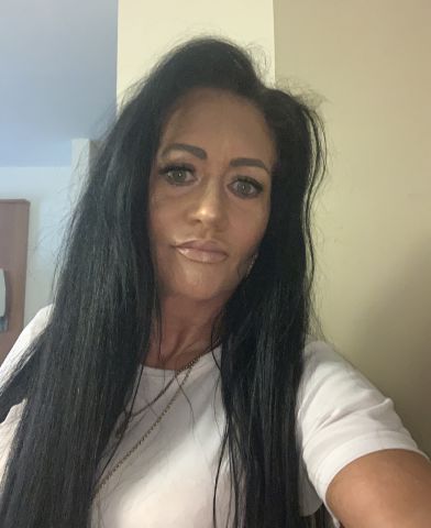 Lorna7777 is Single in Belfast, Northern Ireland, 5