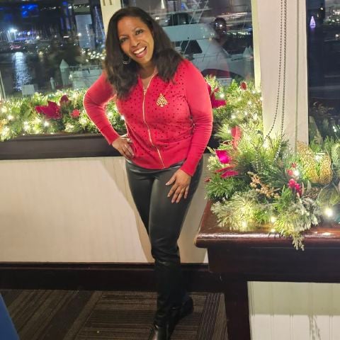 JoyfulWoman737 is Single in Los Angeles, California, 4