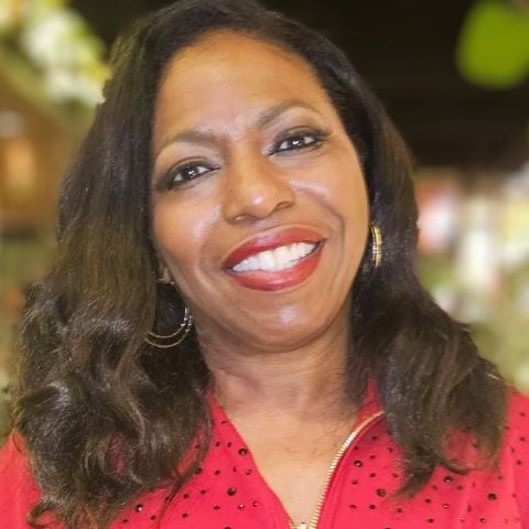 JoyfulWoman737 is Single in Los Angeles, California, 5