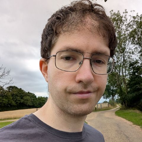 Davex1990 is Single in West Sussex, England, 2