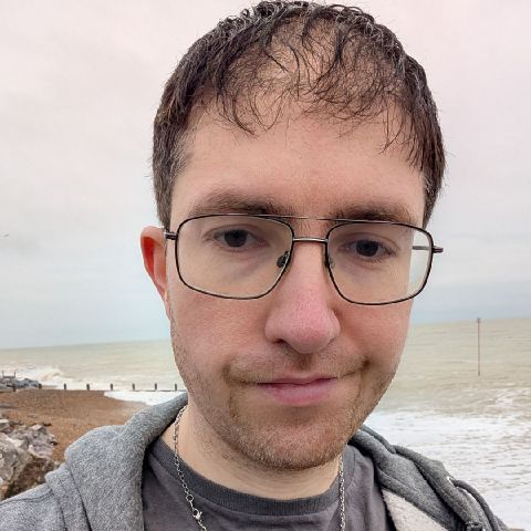 Davex1990 is Single in West Sussex, England, 2